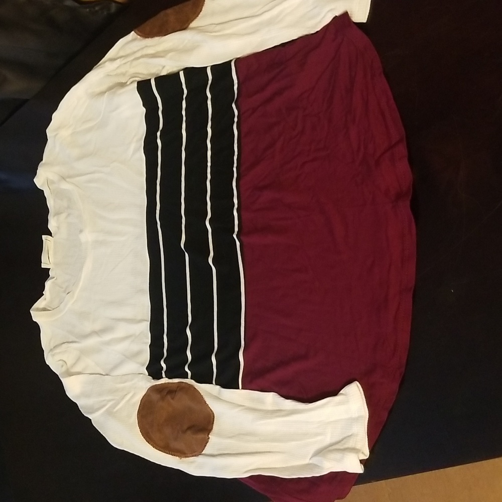 Womens Betsy's boutique long sleeved lightweight size large